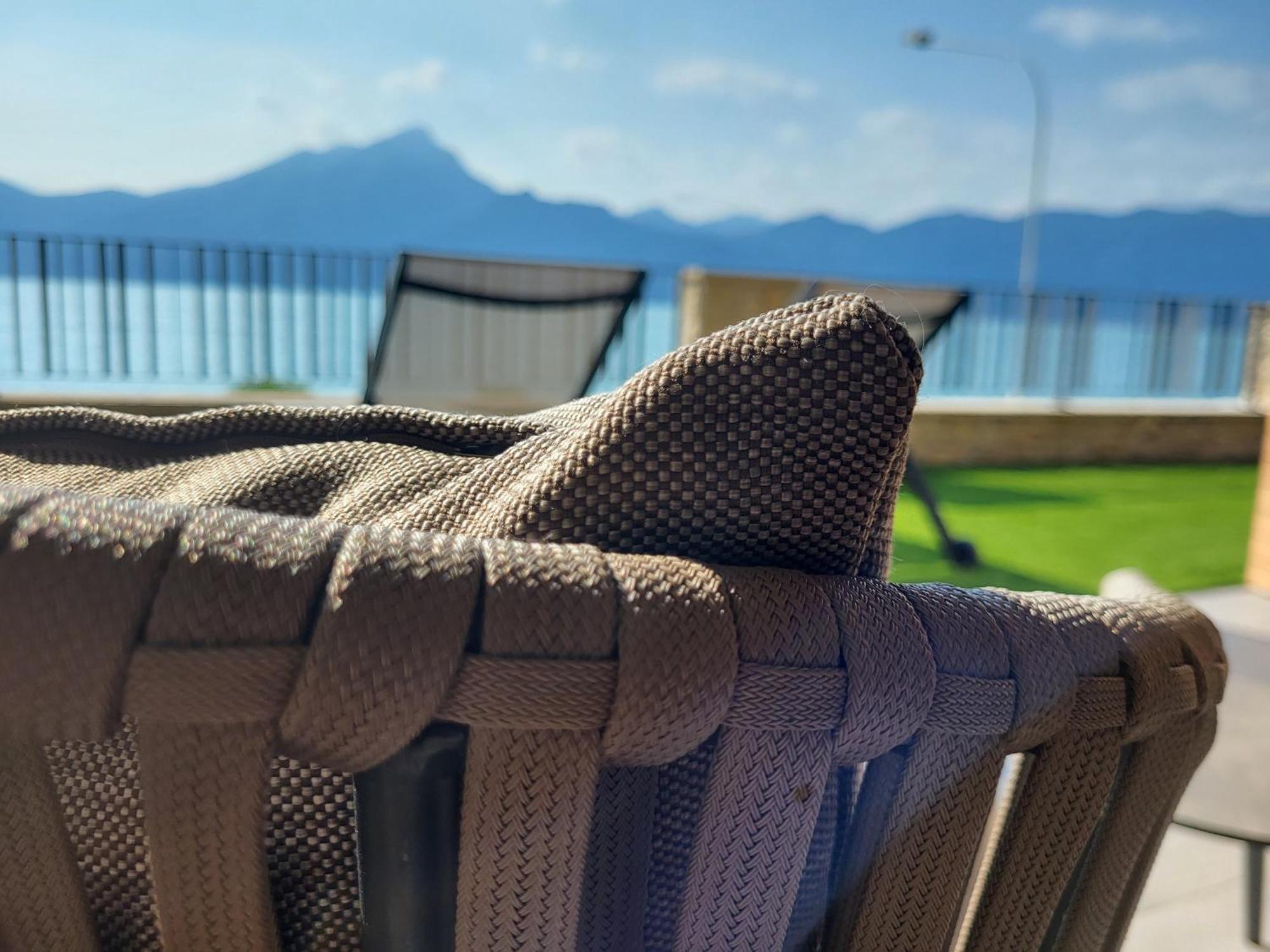 Attilio High Living Suites - Adults Only Torri del Benaco Szoba fotó