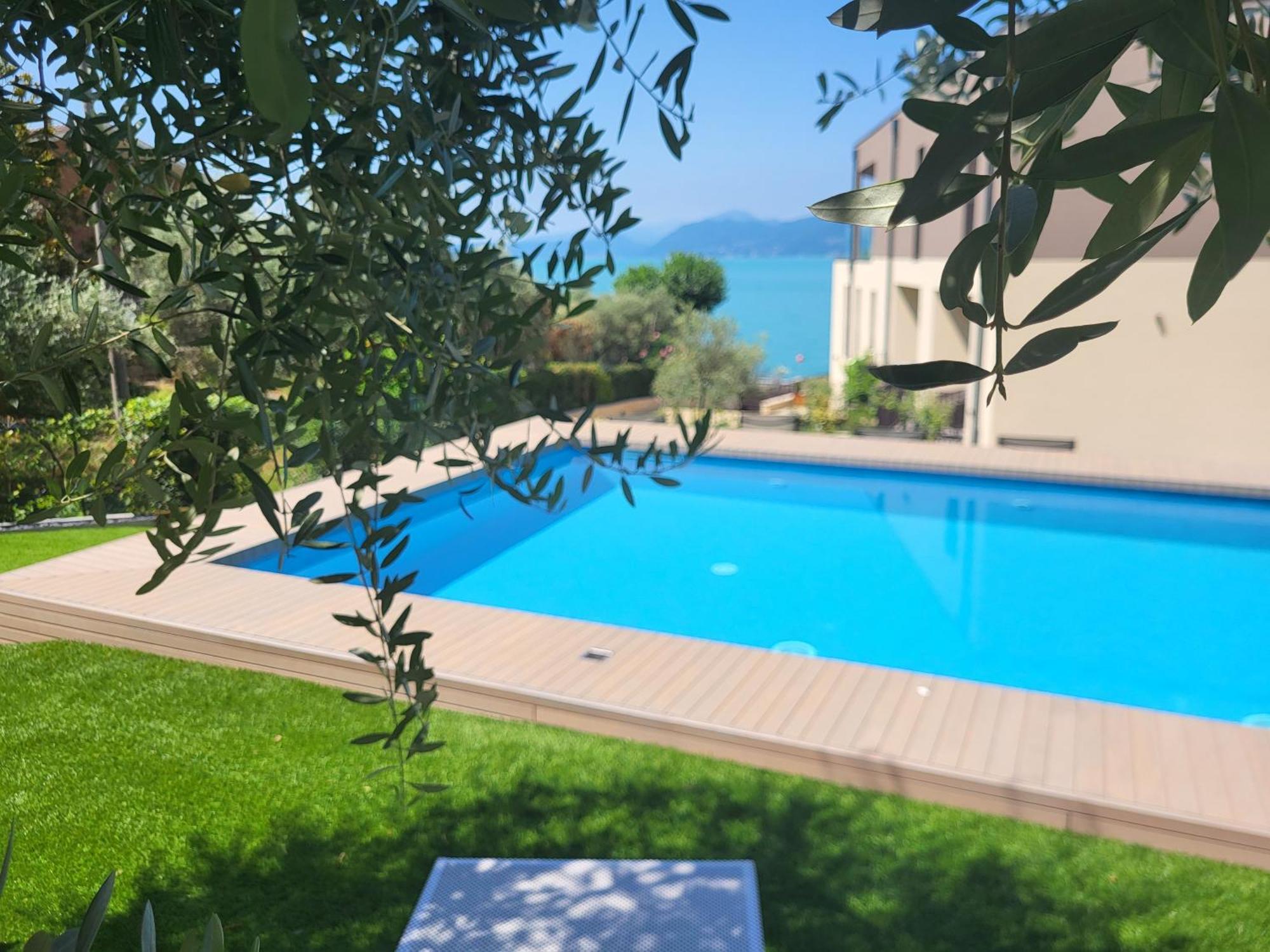 Attilio High Living Suites - Adults Only Torri del Benaco Kültér fotó
